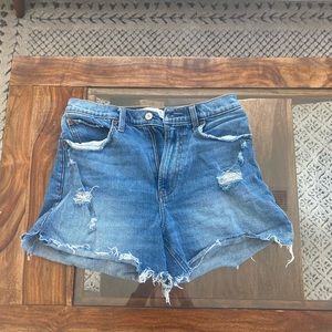 Abercrombie curve love high rise 4 inch mom shorts medium wash size 28